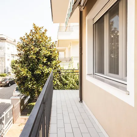 Casa Lisi - Marina Centro - 15 Min Fiera -100m2 リミニ